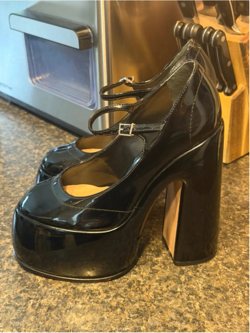 New Schutz Black Patent Leather Zayne Mary Jane Platform Pump Size 7